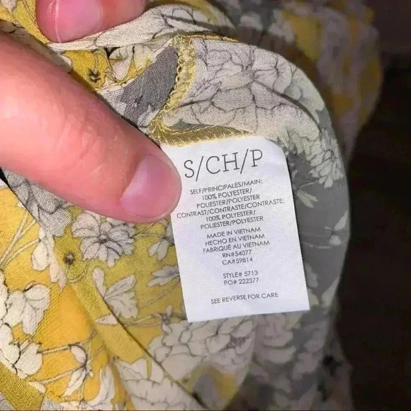 CAbi 5713 Gather Amelia Blouse Sheer Floral Yellow - Picture 4 of 5